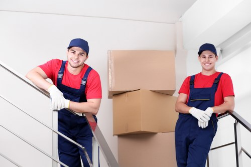 Safe and organized storage site managed with clear procedures